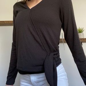 Tresics black cross tie top!!
